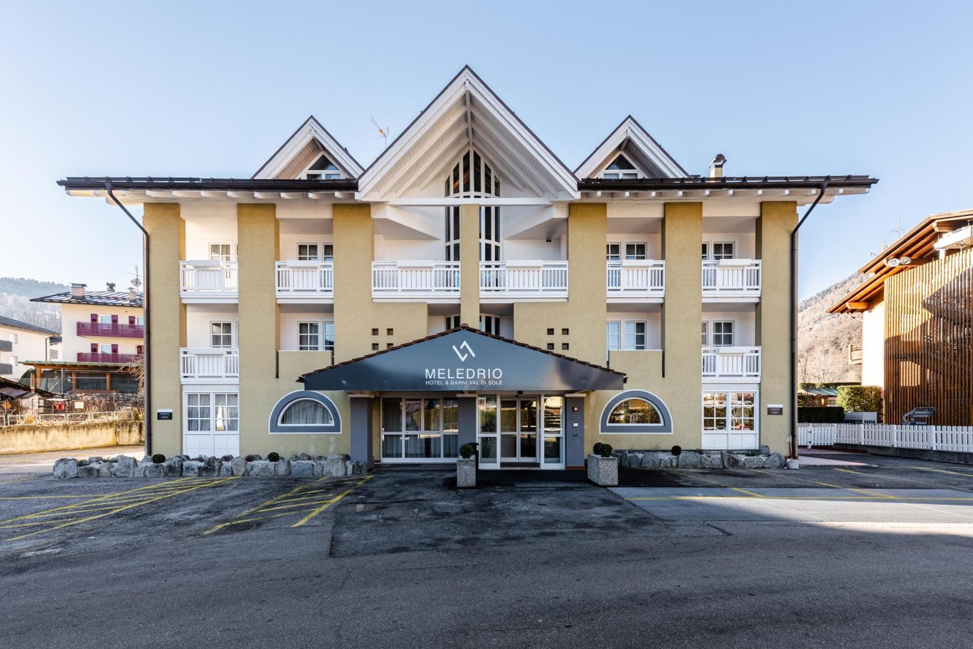 Hotel Garni Meledrio Dimaro Ngoại thất bức ảnh