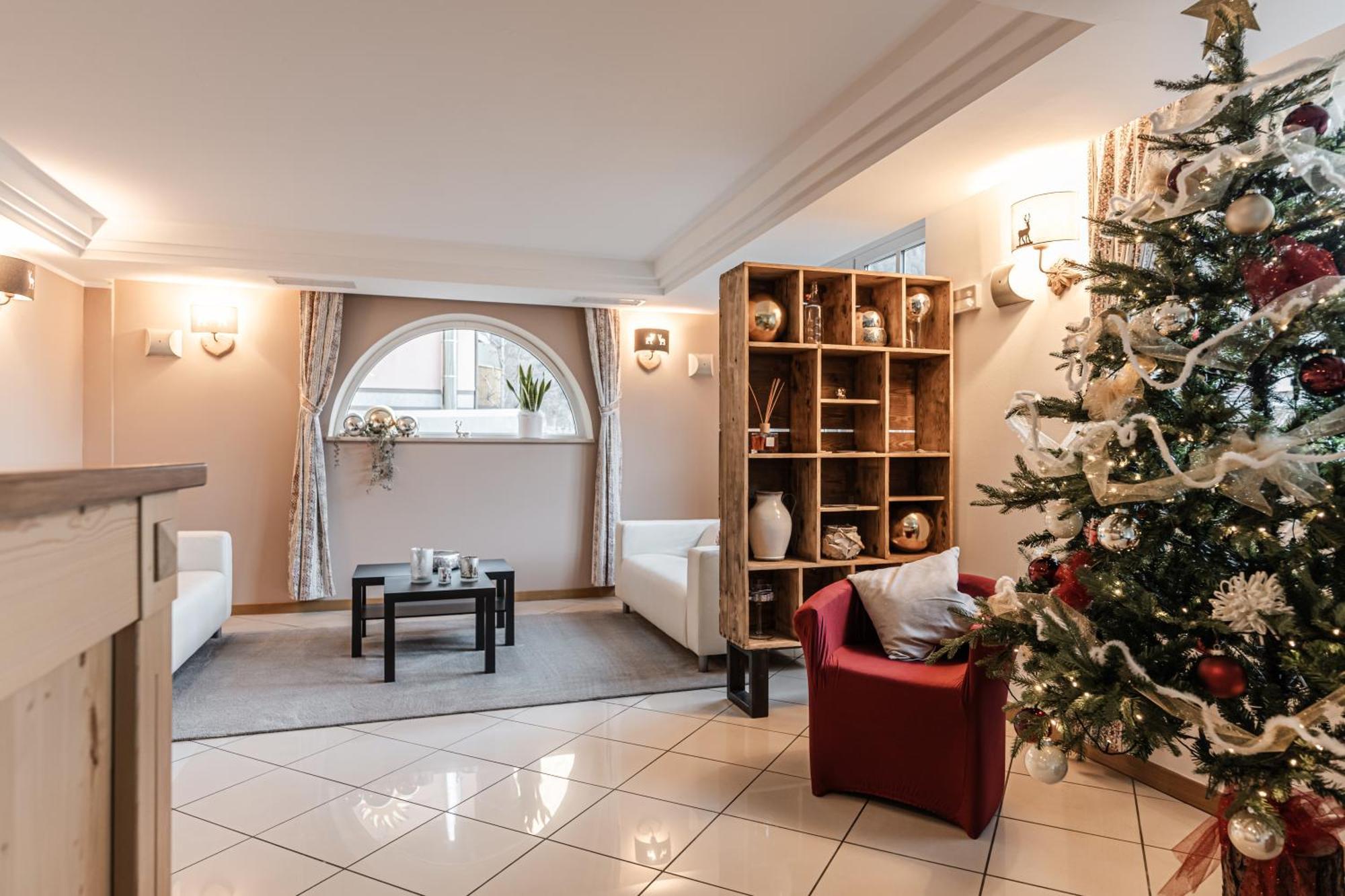 Hotel Garni Meledrio Dimaro Ngoại thất bức ảnh