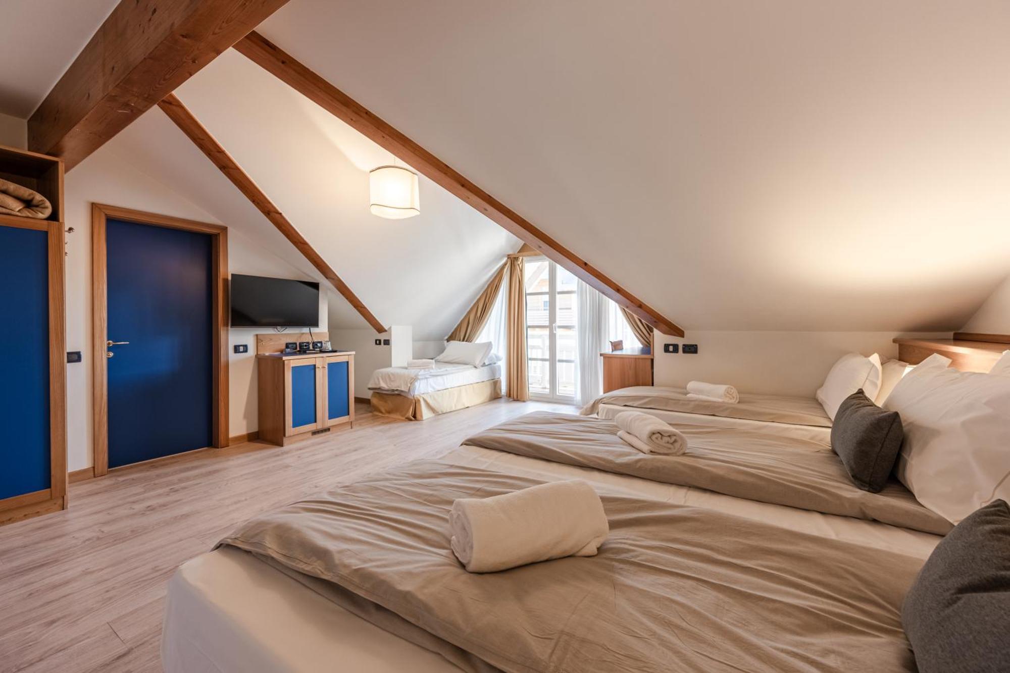 Hotel Garni Meledrio Dimaro Ngoại thất bức ảnh