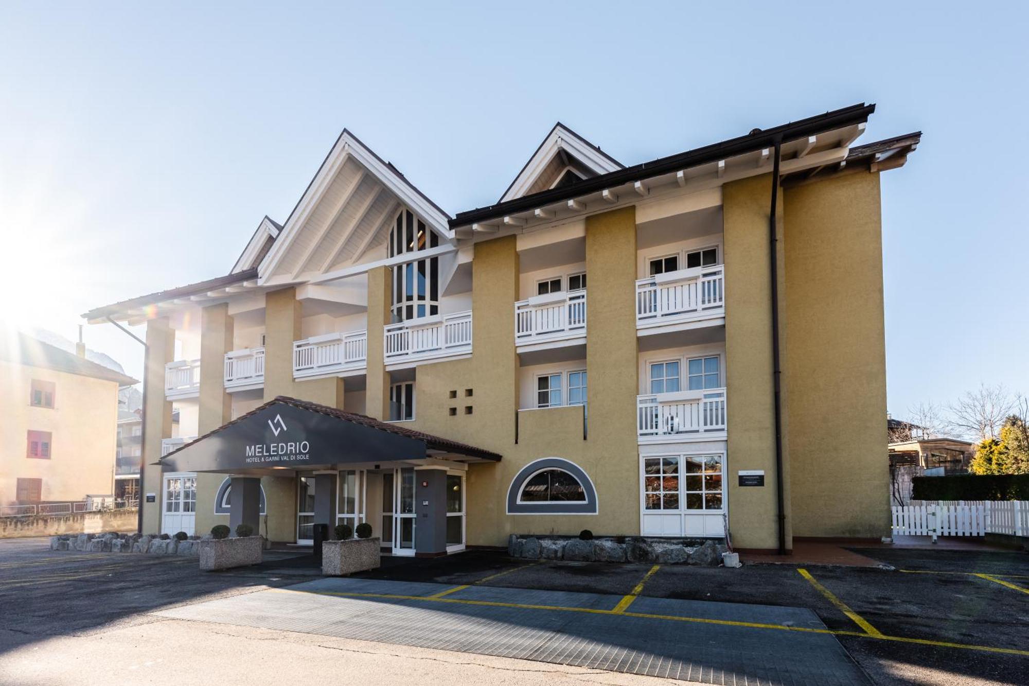 Hotel Garni Meledrio Dimaro Ngoại thất bức ảnh
