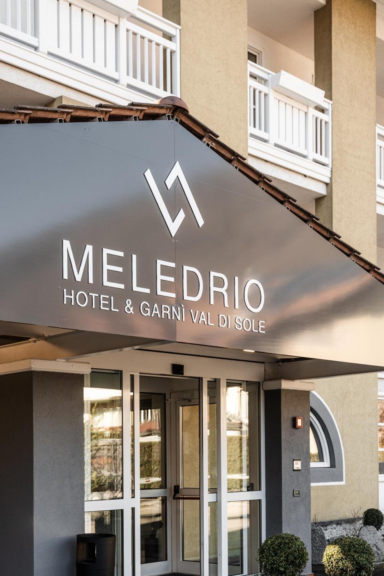 Hotel Garni Meledrio Dimaro Ngoại thất bức ảnh