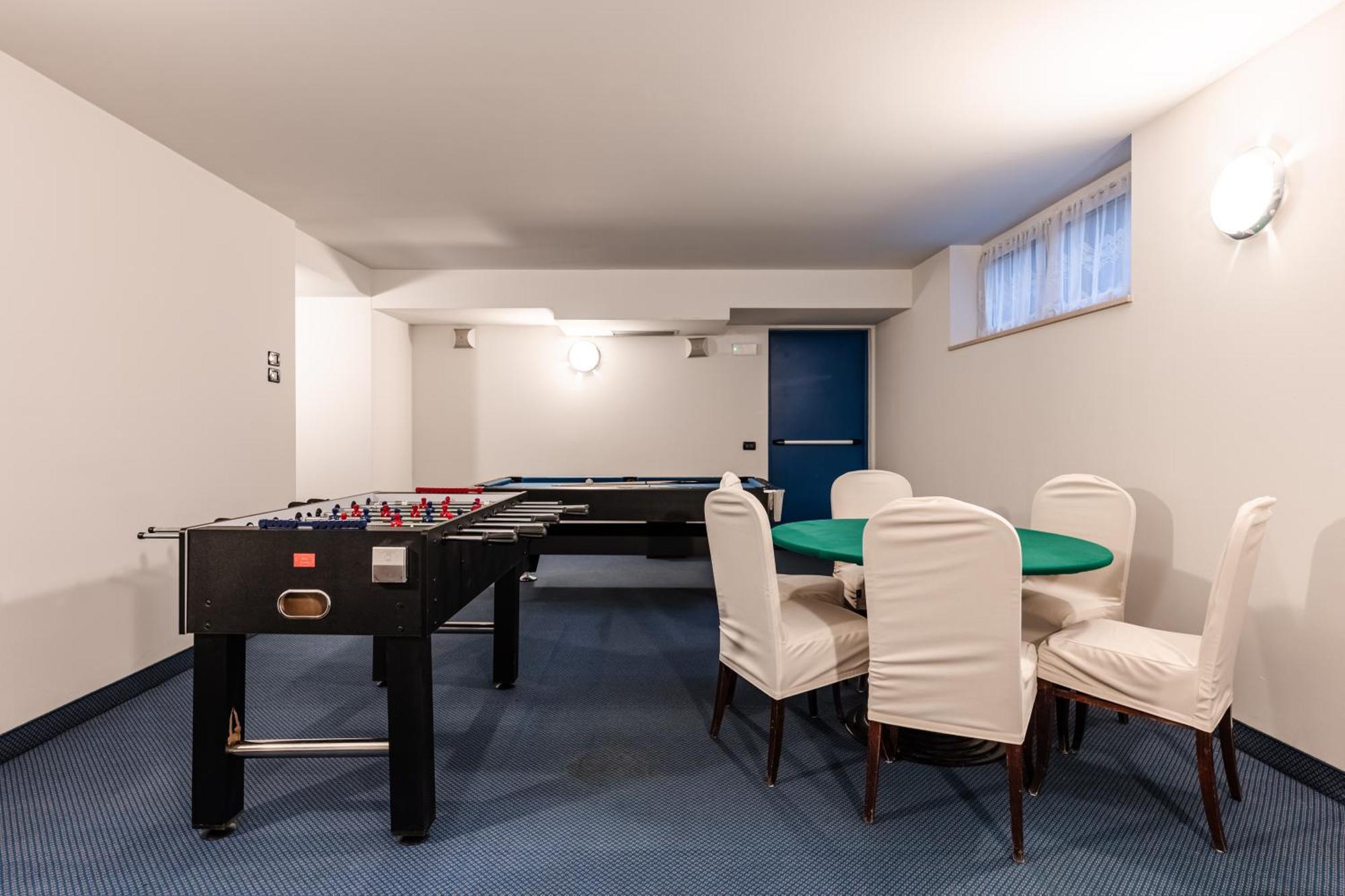 Hotel Garni Meledrio Dimaro Ngoại thất bức ảnh