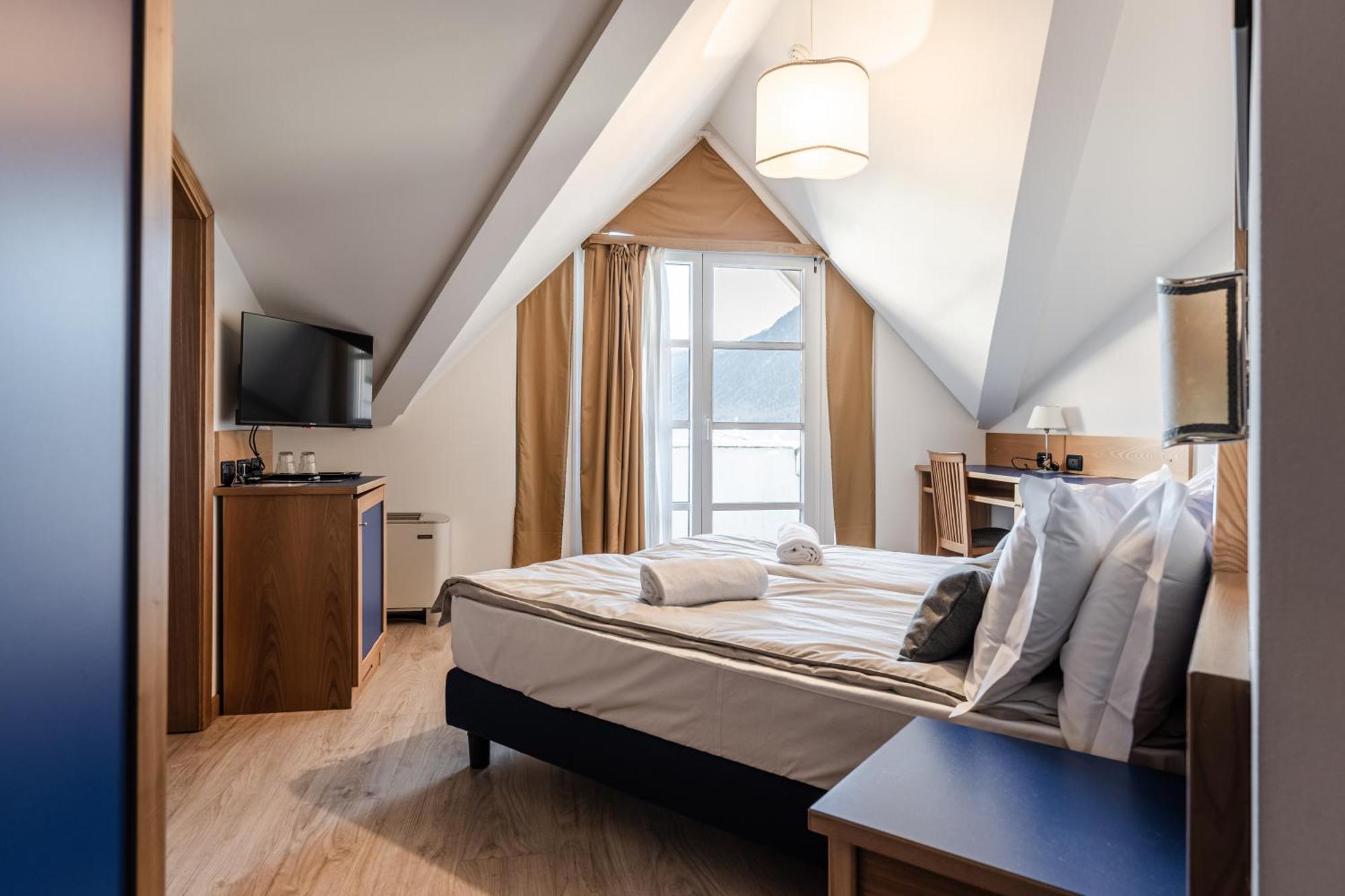 Hotel Garni Meledrio Dimaro Ngoại thất bức ảnh
