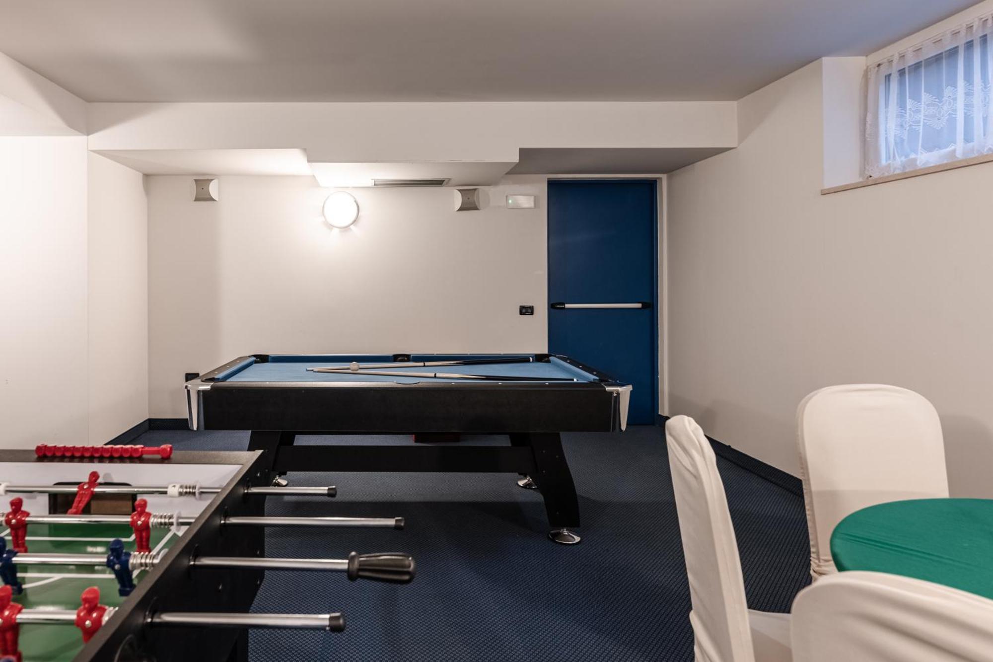 Hotel Garni Meledrio Dimaro Ngoại thất bức ảnh