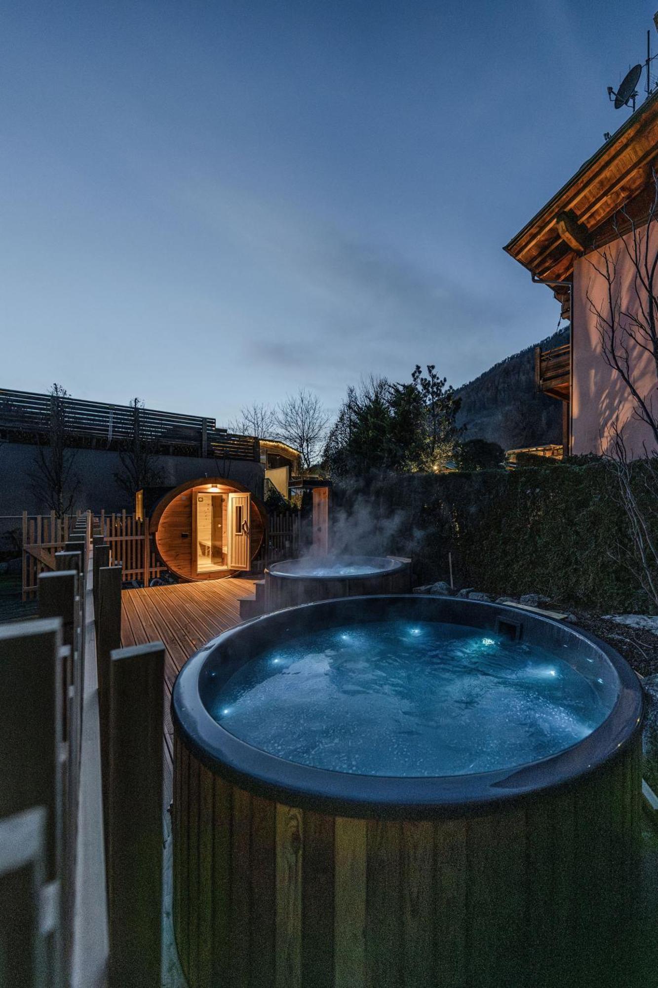 Hotel Garni Meledrio Dimaro Ngoại thất bức ảnh